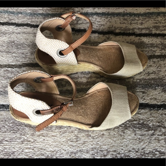 🌼Lucky Brand Wedge Sandals 🌼 - Picture 13 of 16